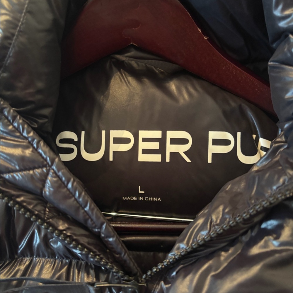 Aritzia Super Puff Jacket - black gloss